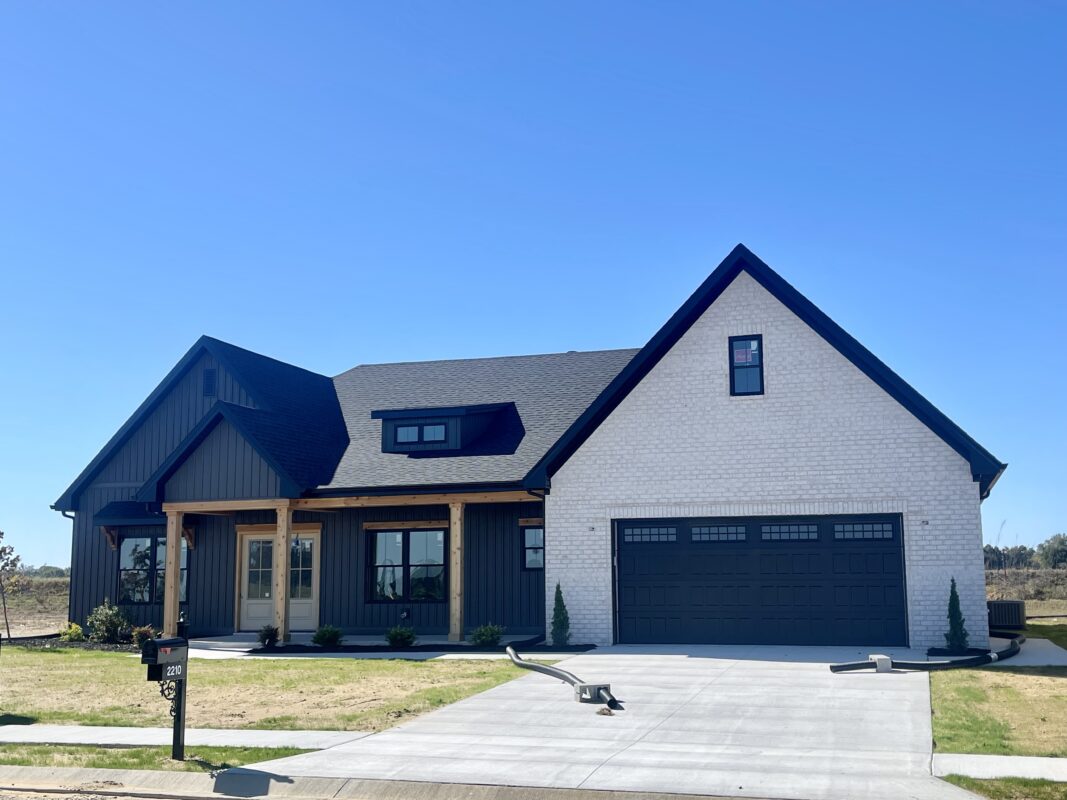 2210 Northwood Drive 1 2210north