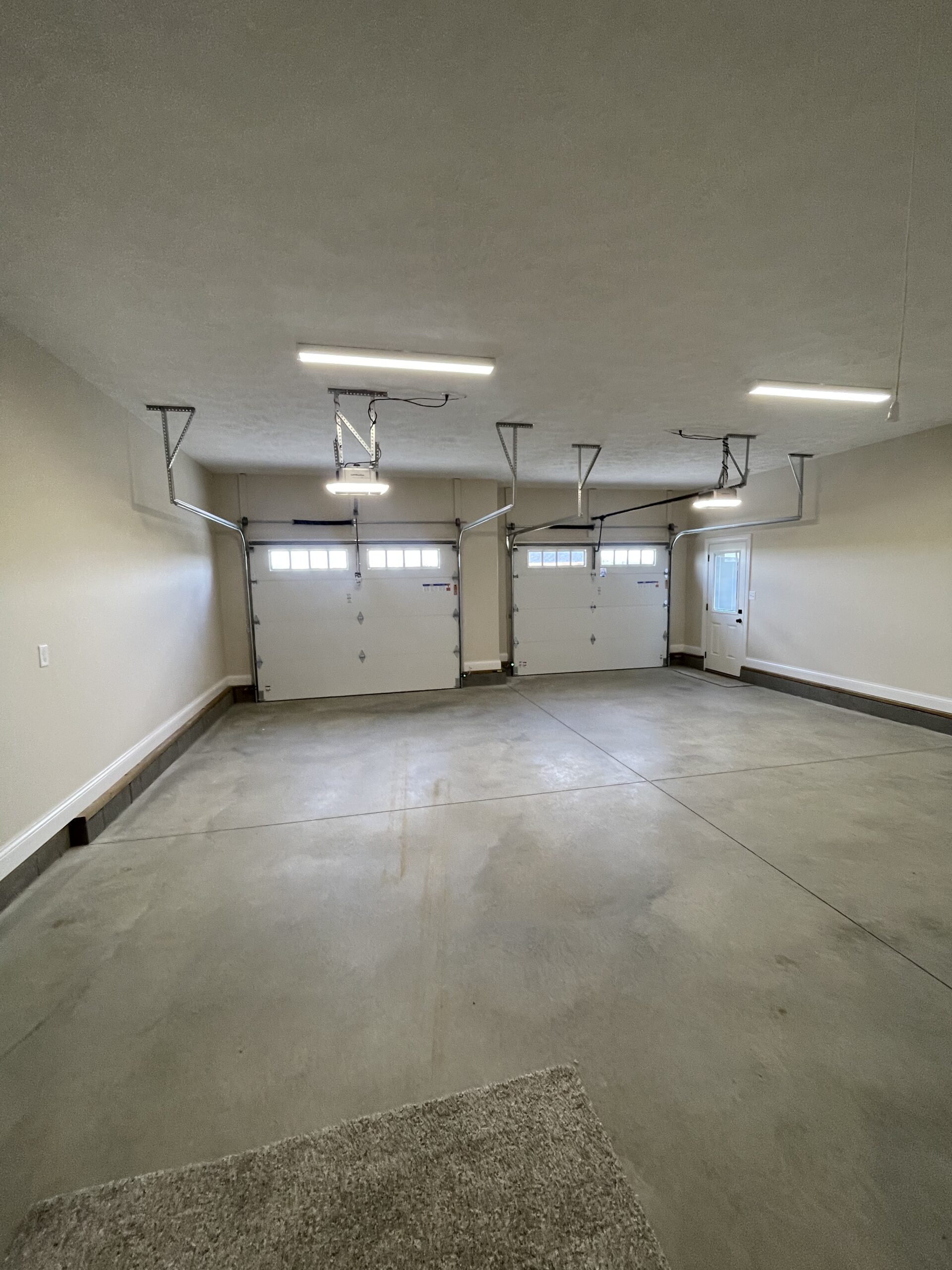 2215GARAGE 1 scaled
