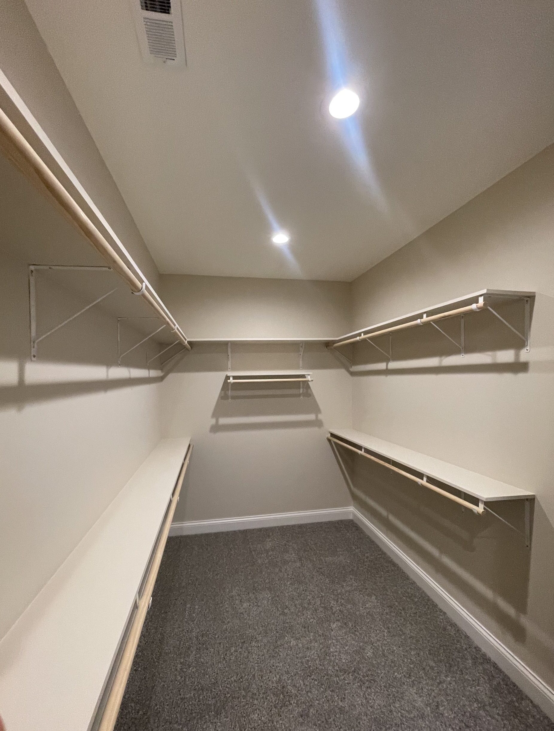 2215MBRCLOSET2 1 scaled e1784564701421